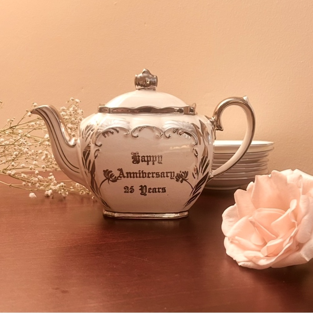 Vintage Sadler Teapot/Happy 25th Anniversary Keepsake Collectible Teapot